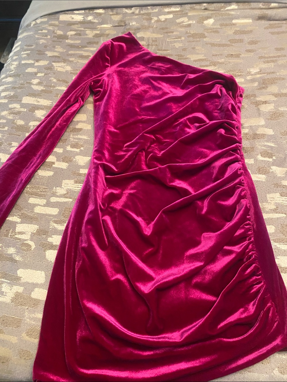NBD Fuchsia One-Shoulder Velvet Ruched Mini Dress